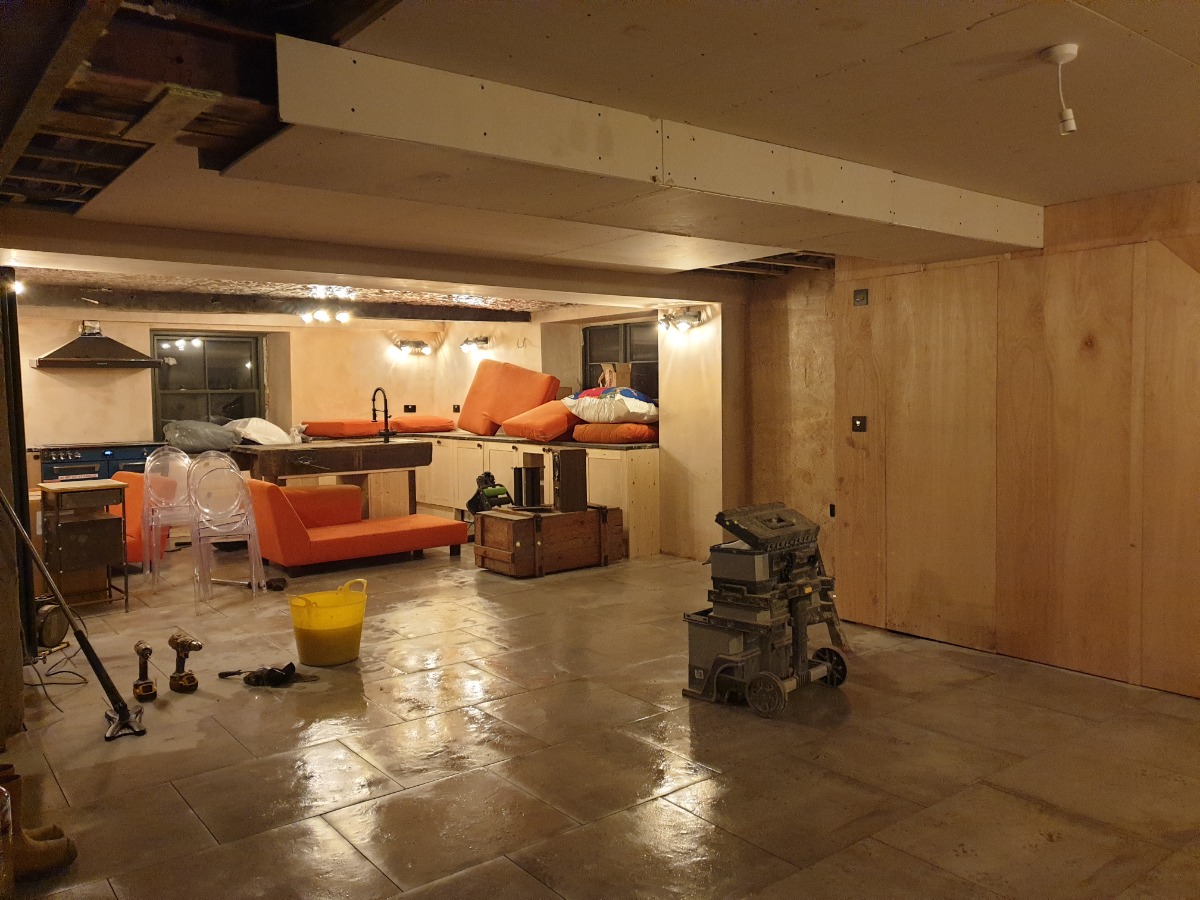 Builder: Image 1
